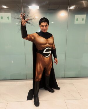 elgroovyjefe.cosplays_484813794_18473416069066099_3392932686368276601_n.jpg