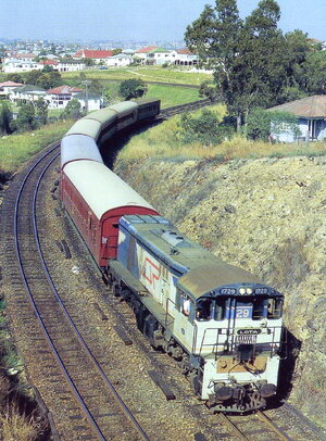 Lota bound 1729 between Norman Park and Morningside 1980.jpg