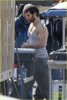 henry-cavill-bulging-biceps-05.jpg