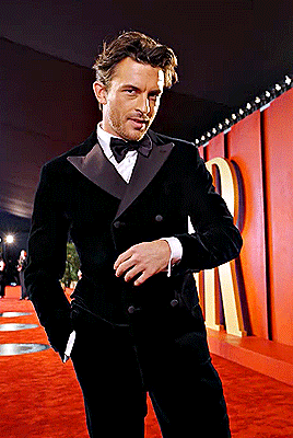 IMG_3825.gif IMG_3825.gif