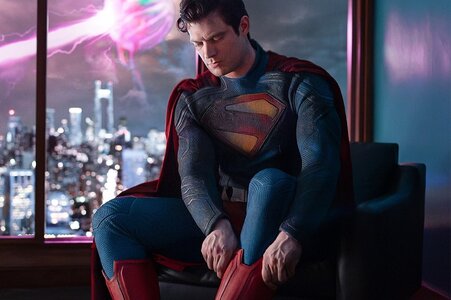 https___hypebeast.com_image_2024_05_06_james-gunn-david-corenswet-superman-suit-debut-001 (1).jpg